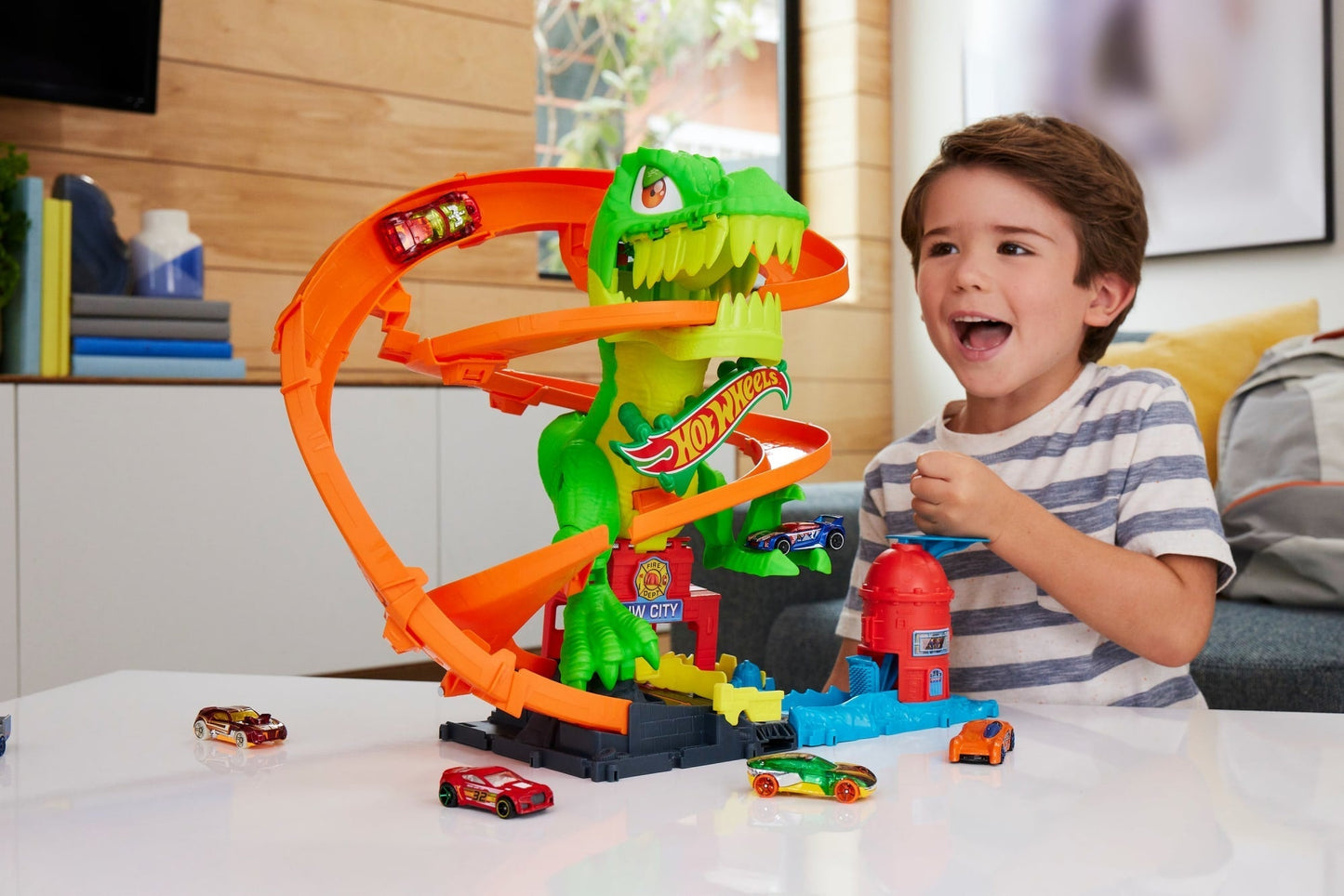 Hot Wheels  Ville  Échelle1:64  Coffret  T-Rex Bataille de Feu